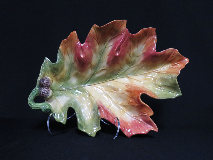 Oak Leaf Bowl