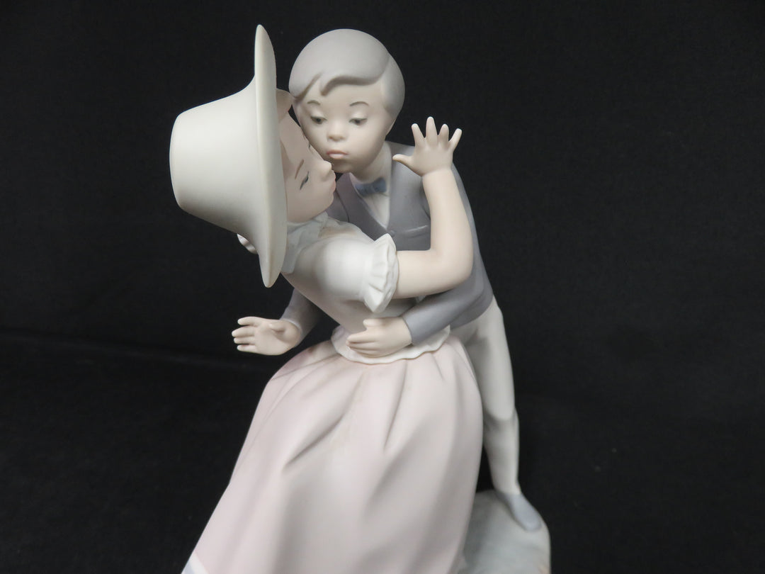 Lladró Figurine