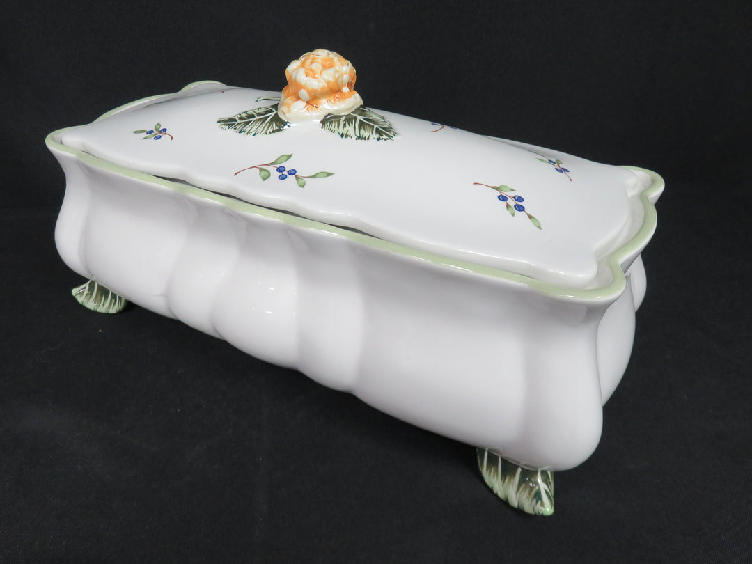 "Vintage Garden" Covered Dish