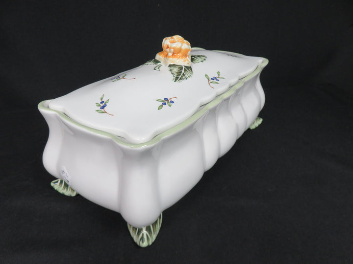 "Vintage Garden" Covered Dish