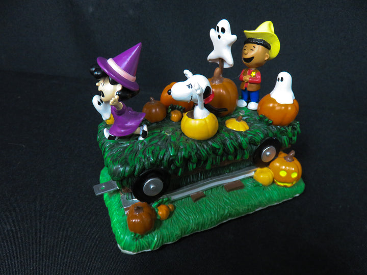 Peanuts Halloween Train Car