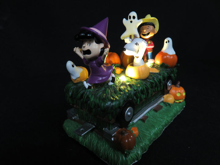 Peanuts Halloween Train Car