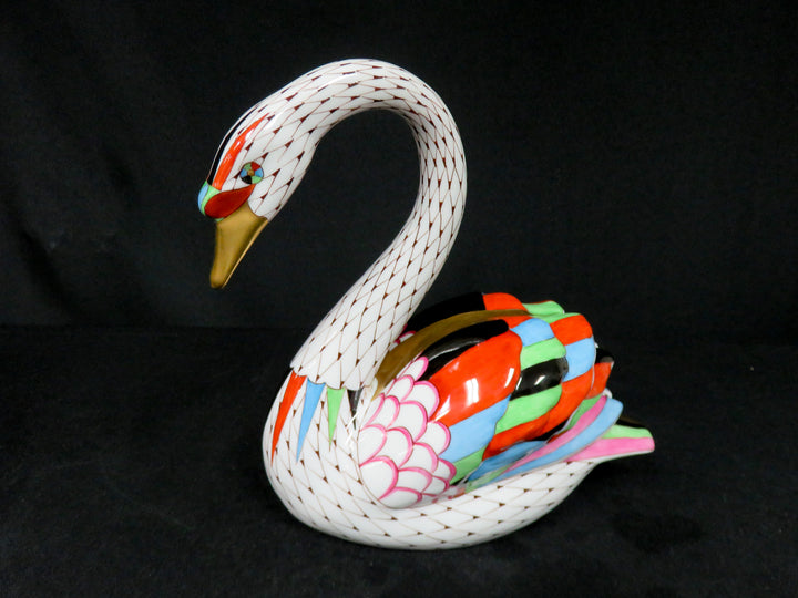 Hollohaza Swan Figurine