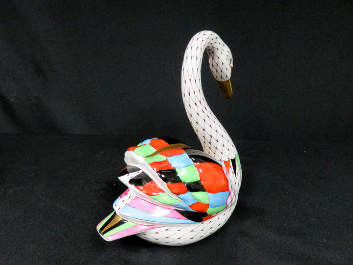Hollohaza Swan Figurine