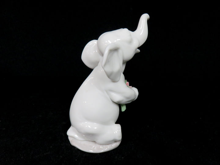 Lladró  Elephant Figurine