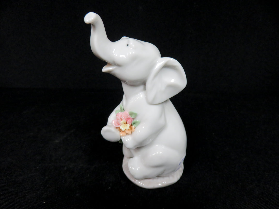 Lladró  Elephant Figurine