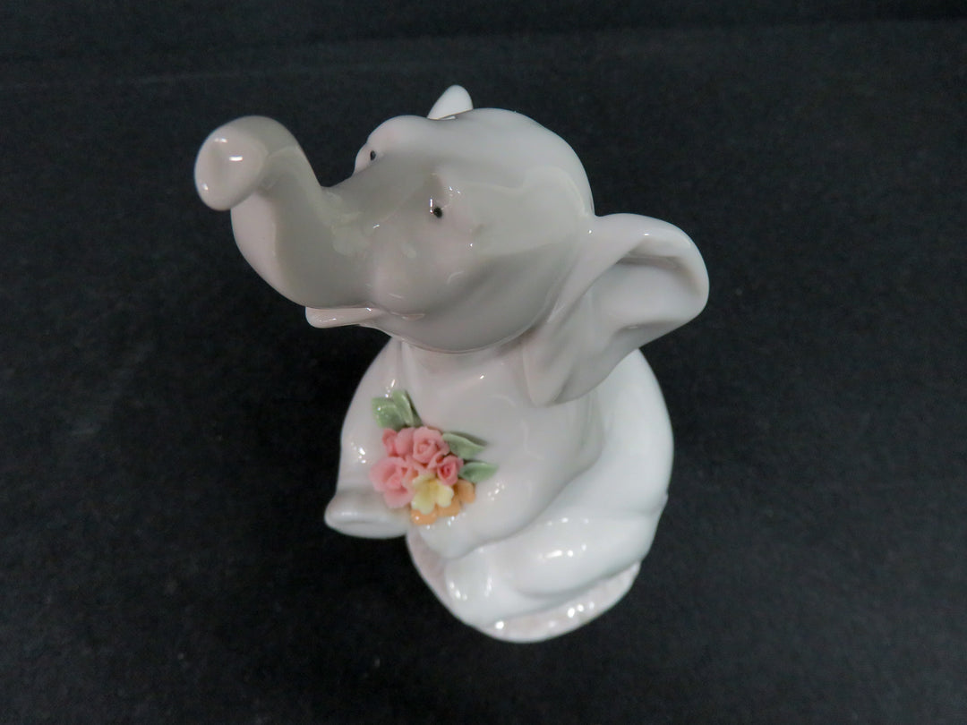Lladró  Elephant Figurine