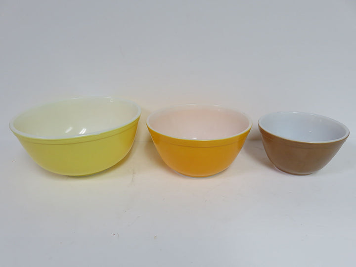 Pyrex Mixing Bowl Set
