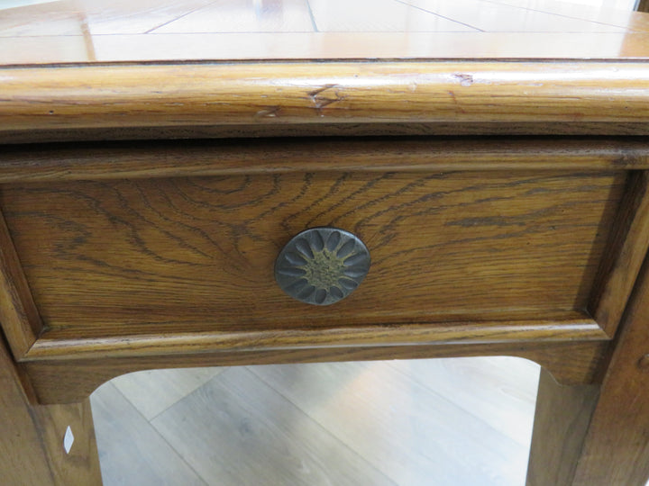 Lane End Table