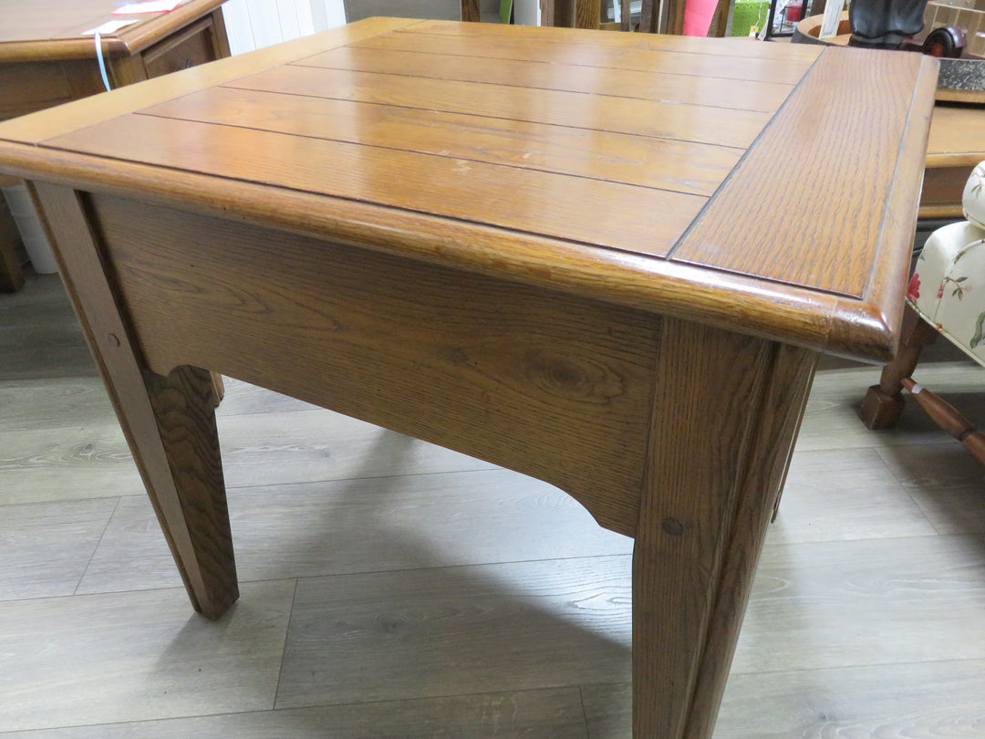 Lane End Table