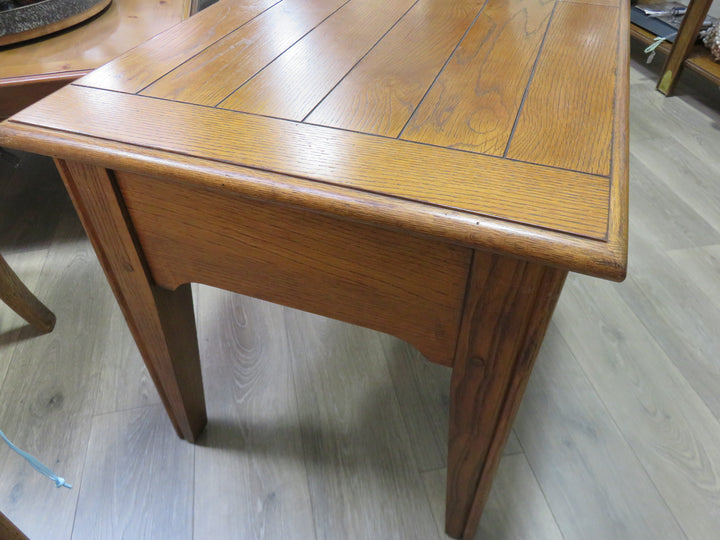Lane End Table