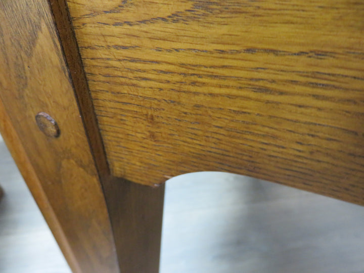 Lane End Table