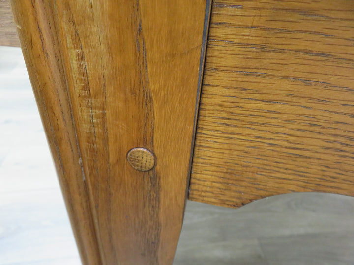 Lane End Table