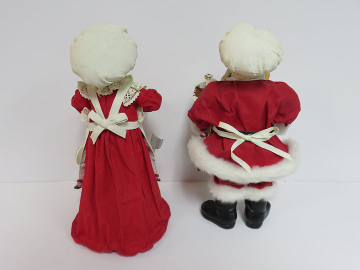Clothtique Santa & Mrs. Claus