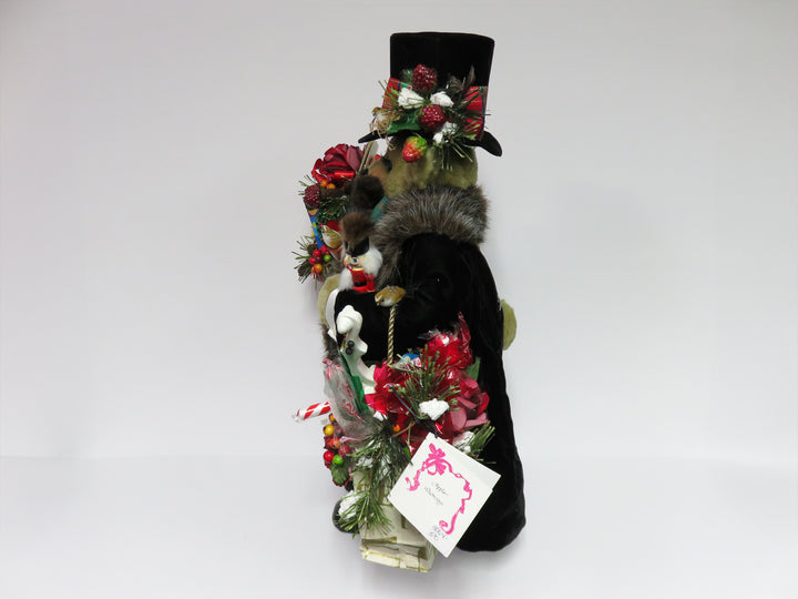 Apple Whimseys Yuletide Treasures Bear