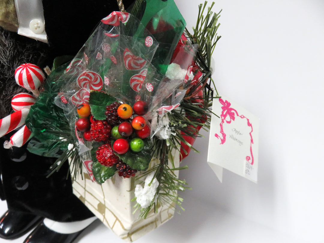 Apple Whimseys Yuletide Treasures Bear