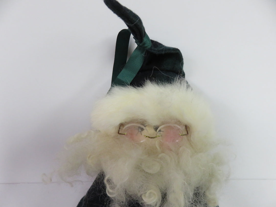 Santa Shelf Sitter