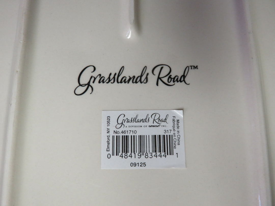 Grasslands Road Christmas Tray & Stand