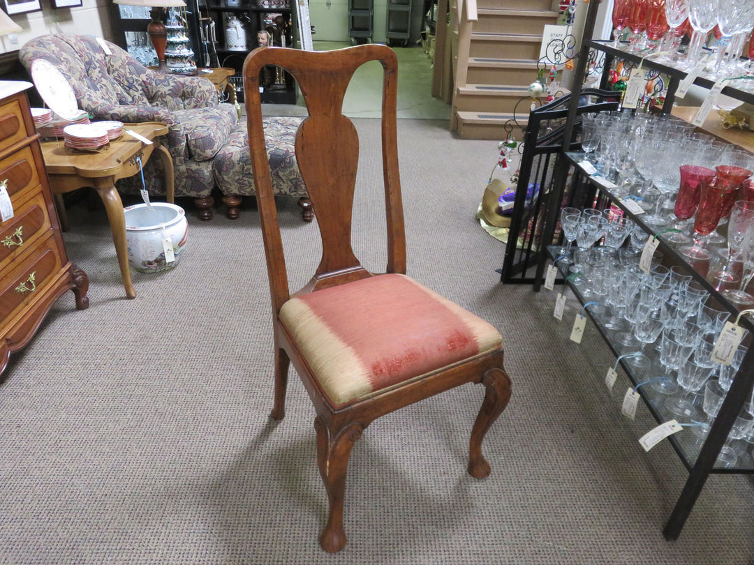 Dining Table & Chairs