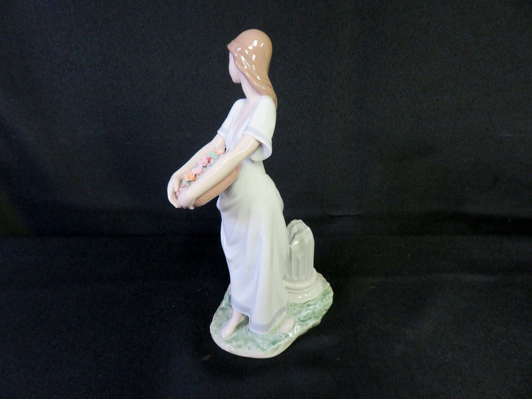 Lladró "Garden of Athens" Figurine