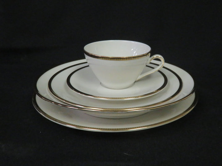 Seltzman Isolde China Set