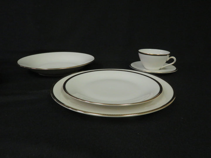 Seltzman Isolde China Set