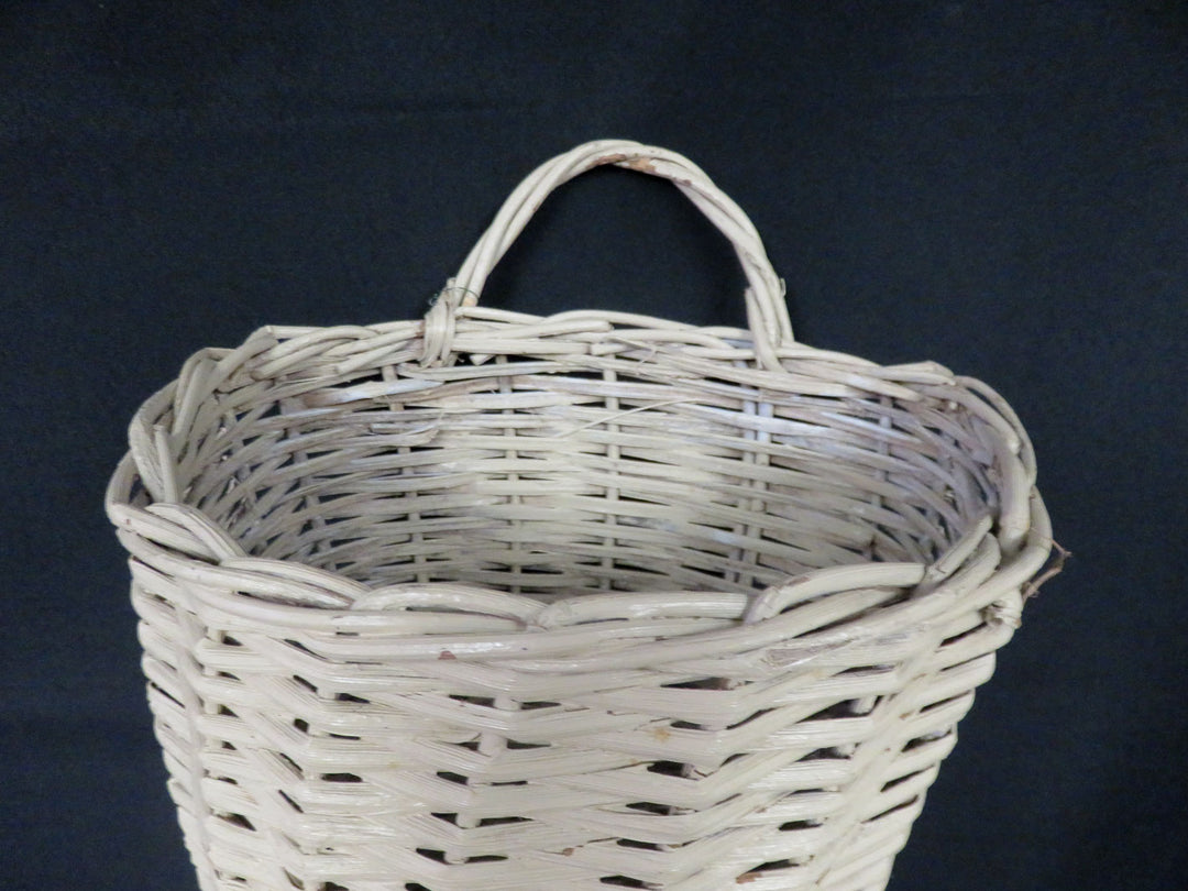 Wall Pocket Basket