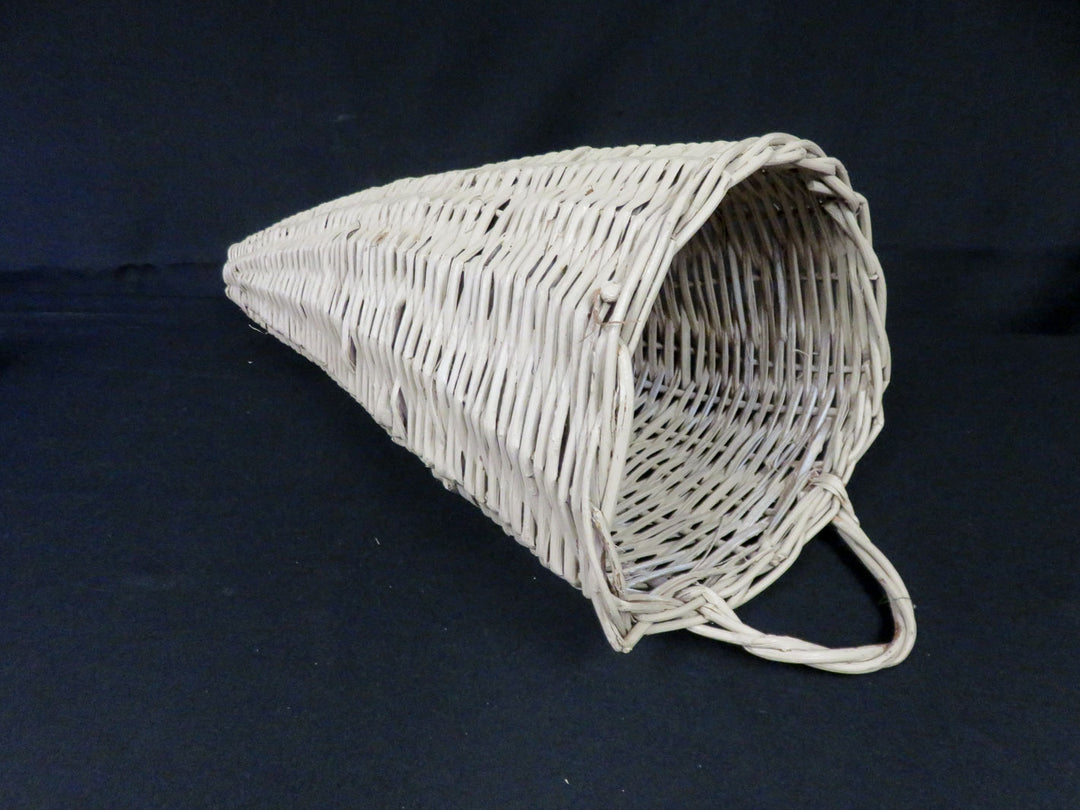 Wall Pocket Basket