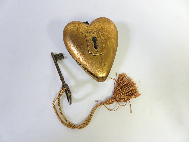 Heart with Key Stand