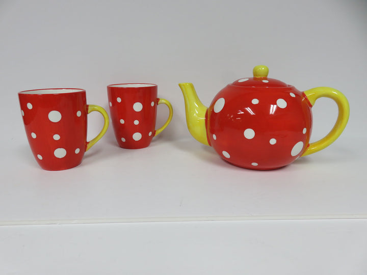 Trisa Teapot and Mugs Set