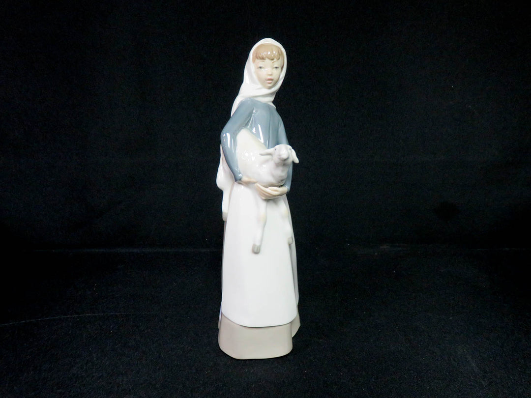 Lladró Girl Figurine