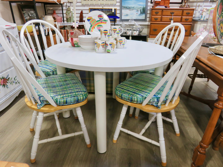 White Laminate Kitchen Table & Chairs