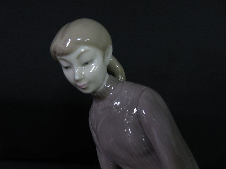 Lladró Golfer Figurine