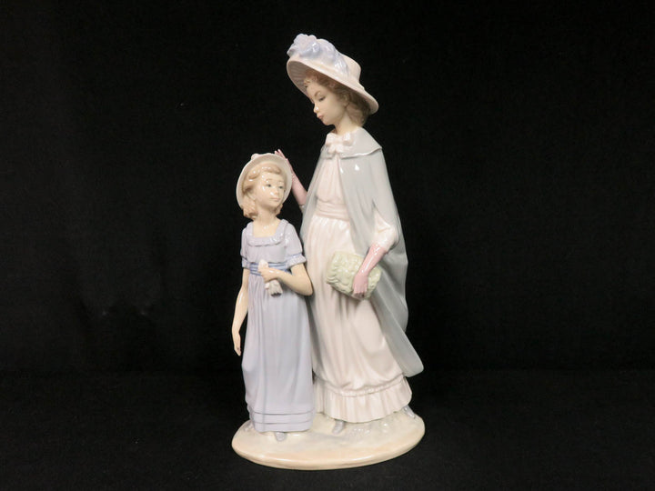 Nao by Lladro Figurine