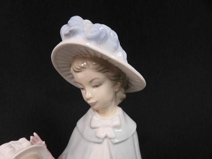 Nao by Lladro Figurine