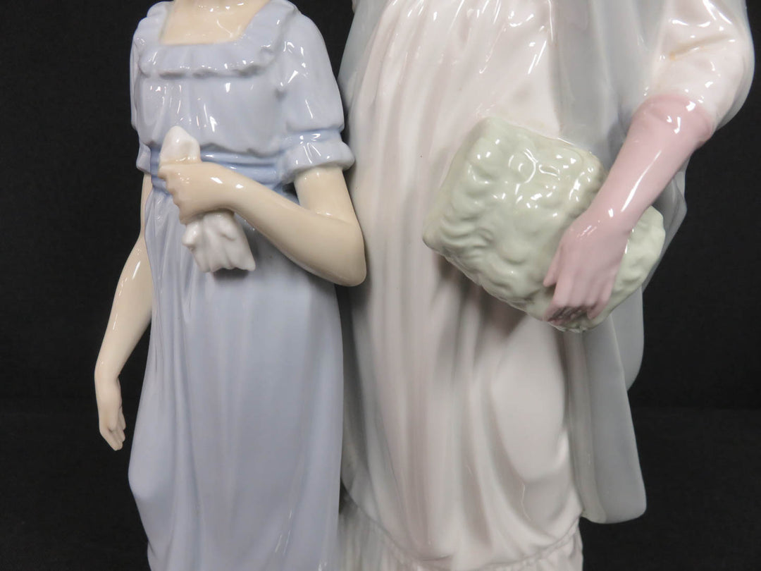 Nao by Lladro Figurine