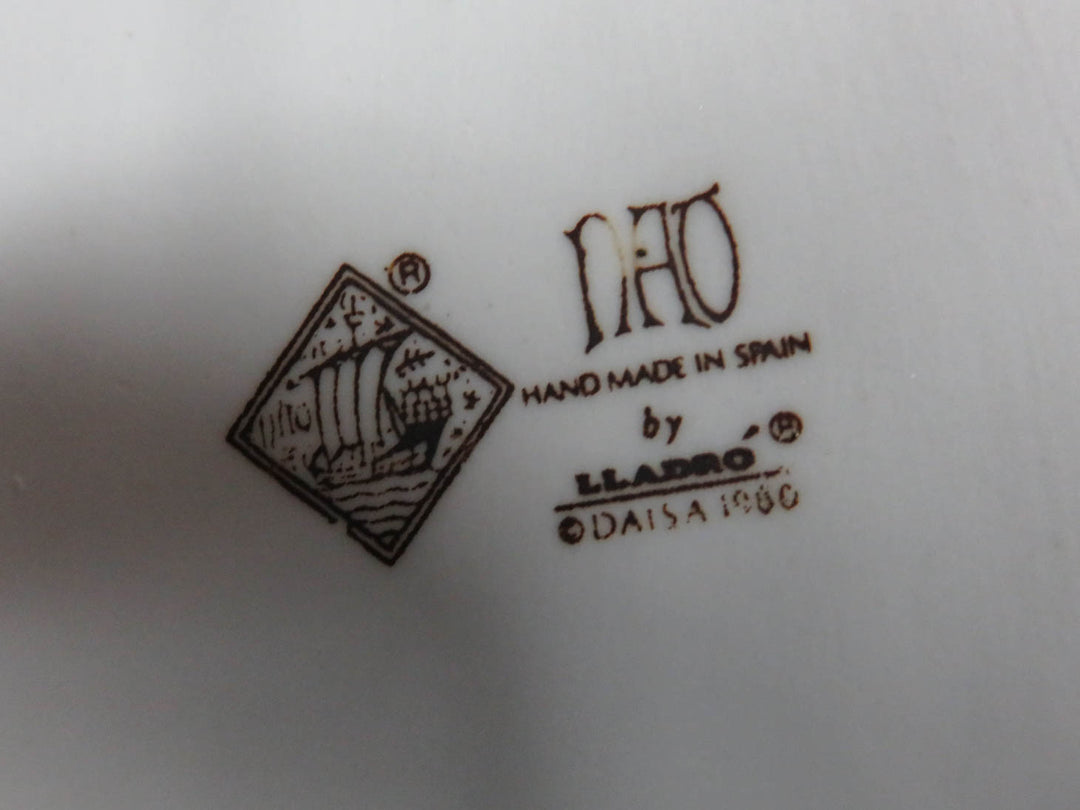 Nao by Lladro Figurine
