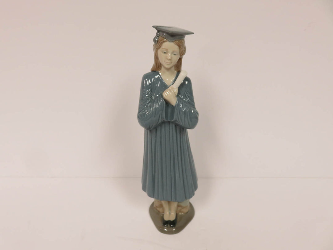 Nadal Graduate Figurine