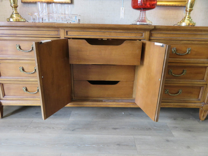 Thomasville Regency Dresser