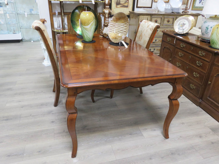 Drexel Heritage Dining Table & Chairs
