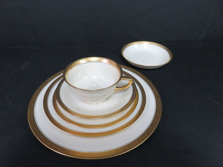 Heinrich & Co China Set