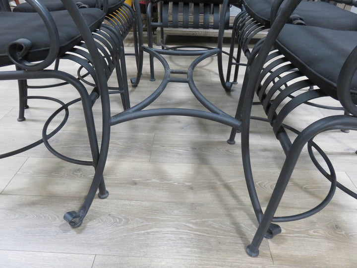 Dining Table & Chairs