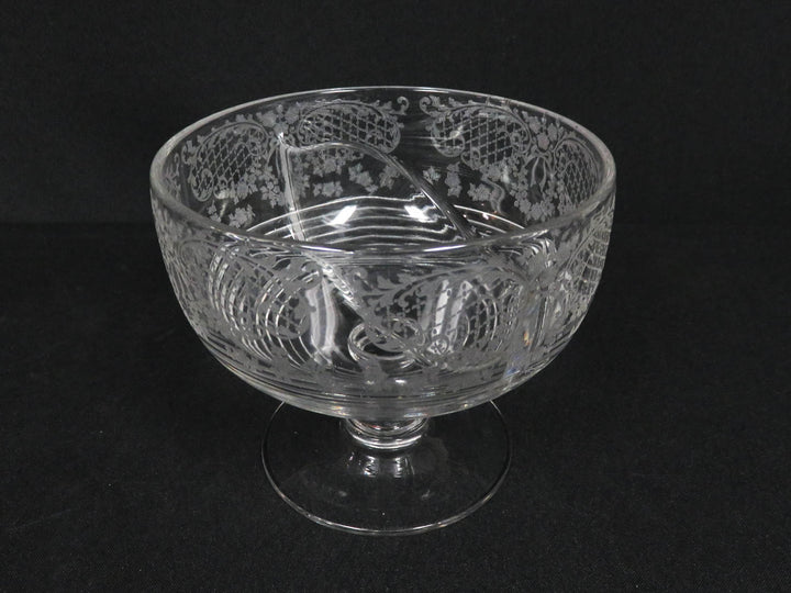 Round Pedestal Base Divided Bowl