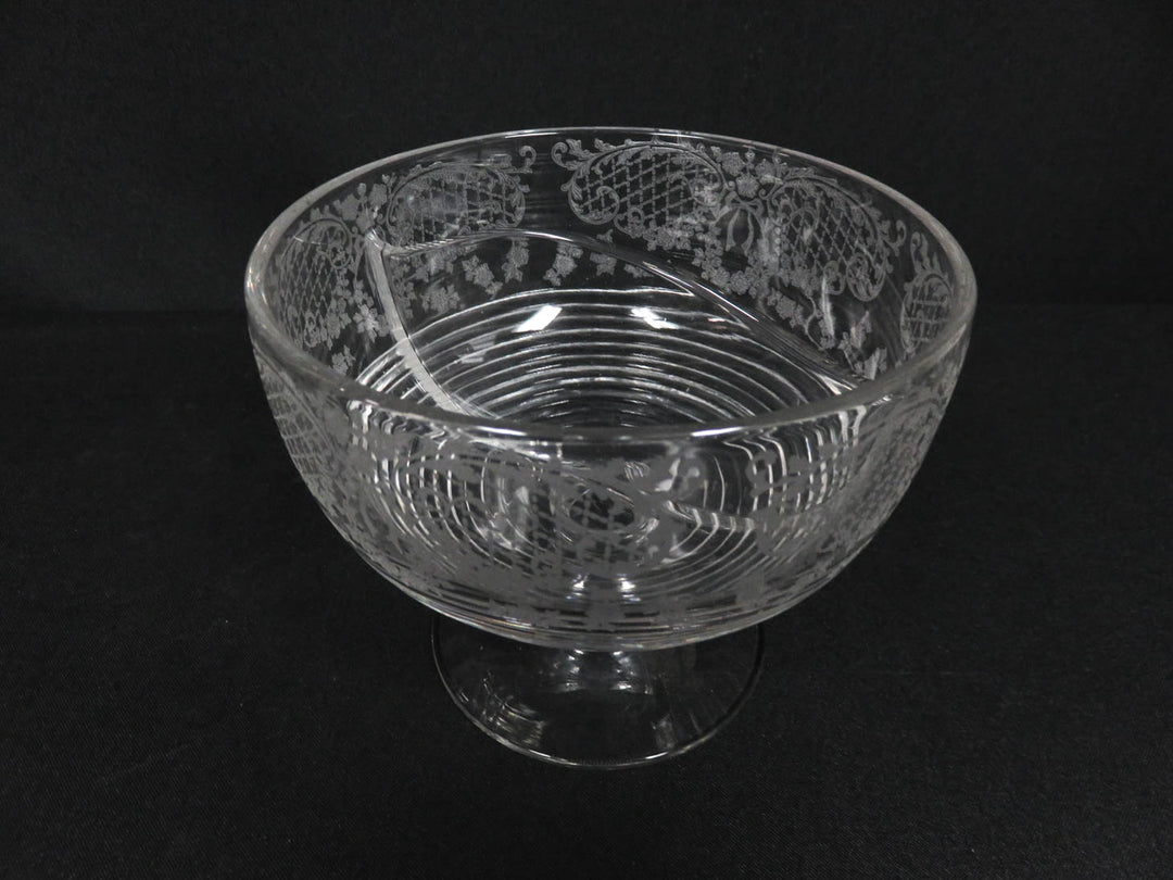 Round Pedestal Base Divided Bowl