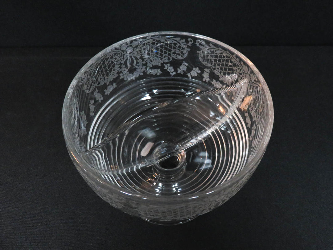 Round Pedestal Base Divided Bowl