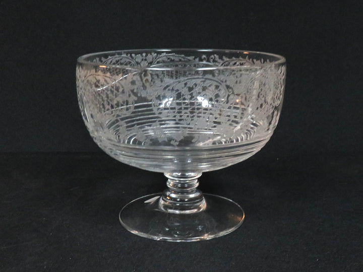 Round Pedestal Base Divided Bowl