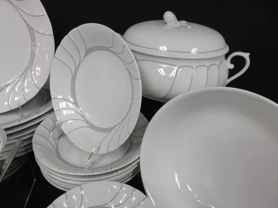Mikasa "Fleetwood" China Set