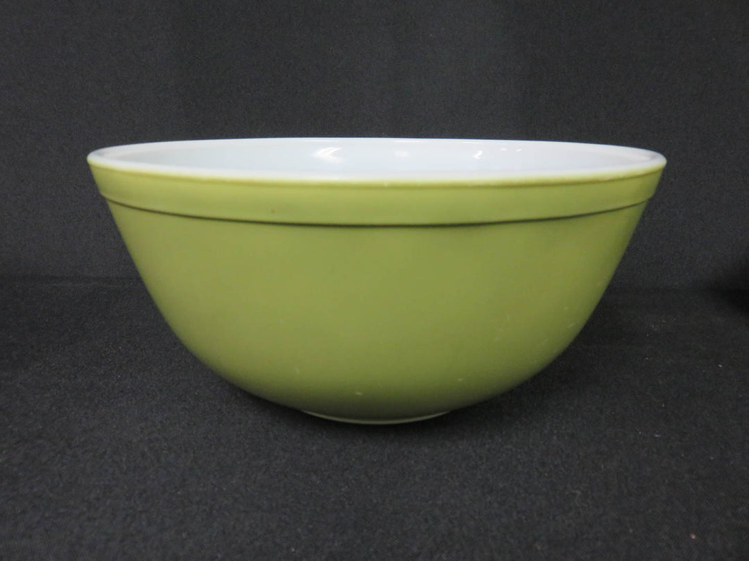 Pyrex Nesting Mixing Bowls