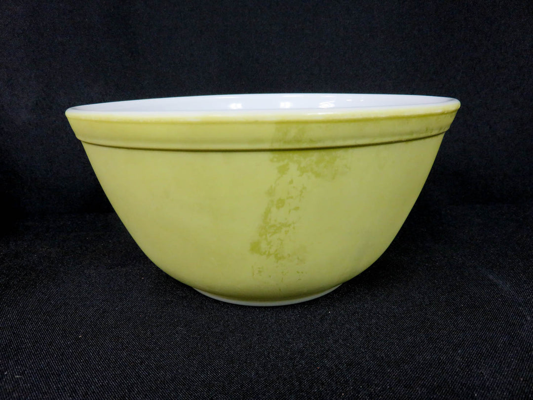 Pyrex Nesting Mixing Bowls
