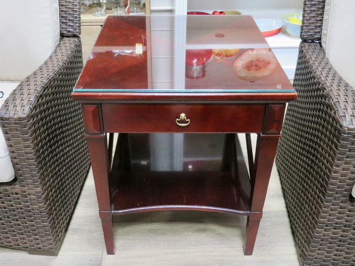 Hickory Chair Mahogany End Table